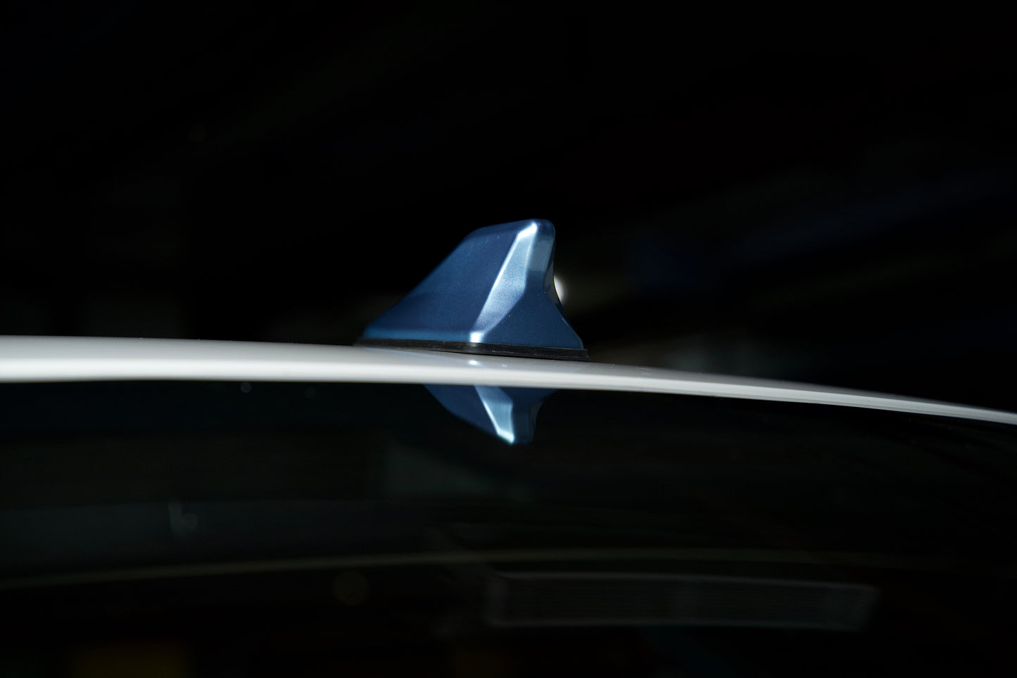 Blue Shark Fin Antina (Universal)