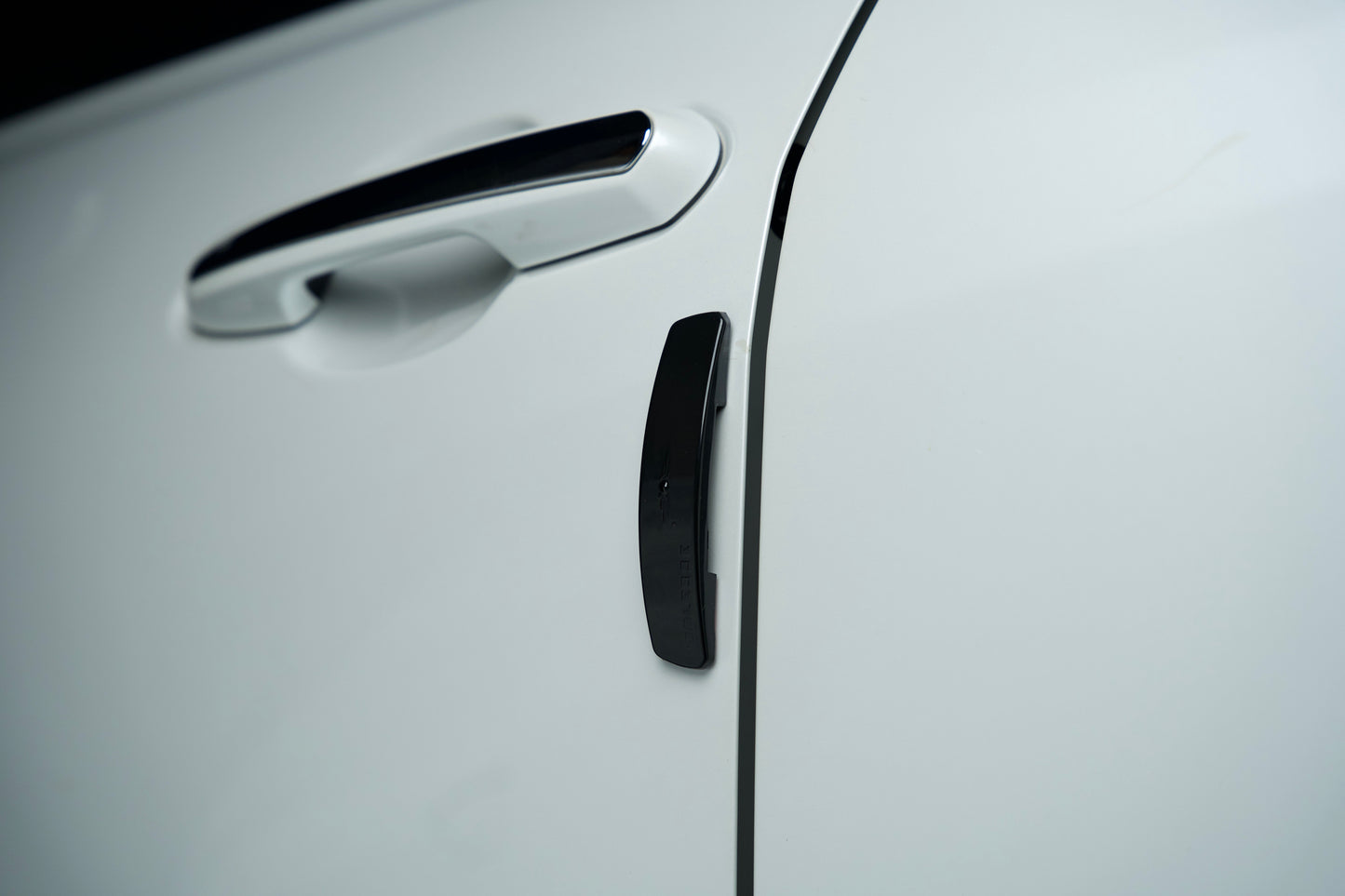 Gloss Edge Series Universal Door Guard (Glossy Black)