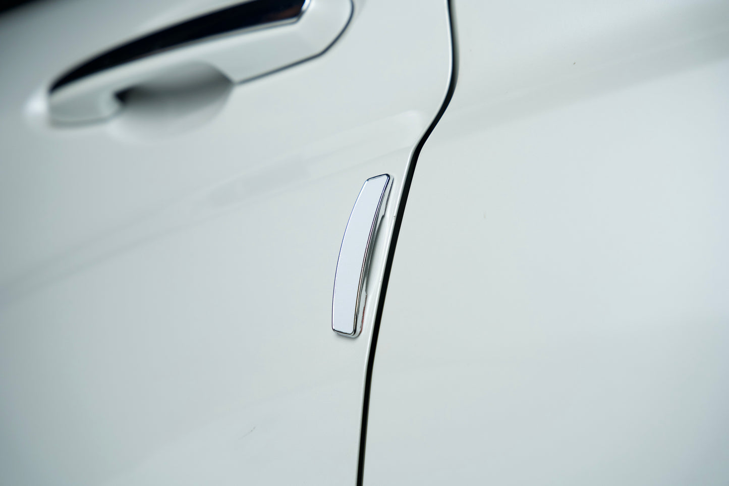 GRIPX-22 Series Universal Door Guard (White)