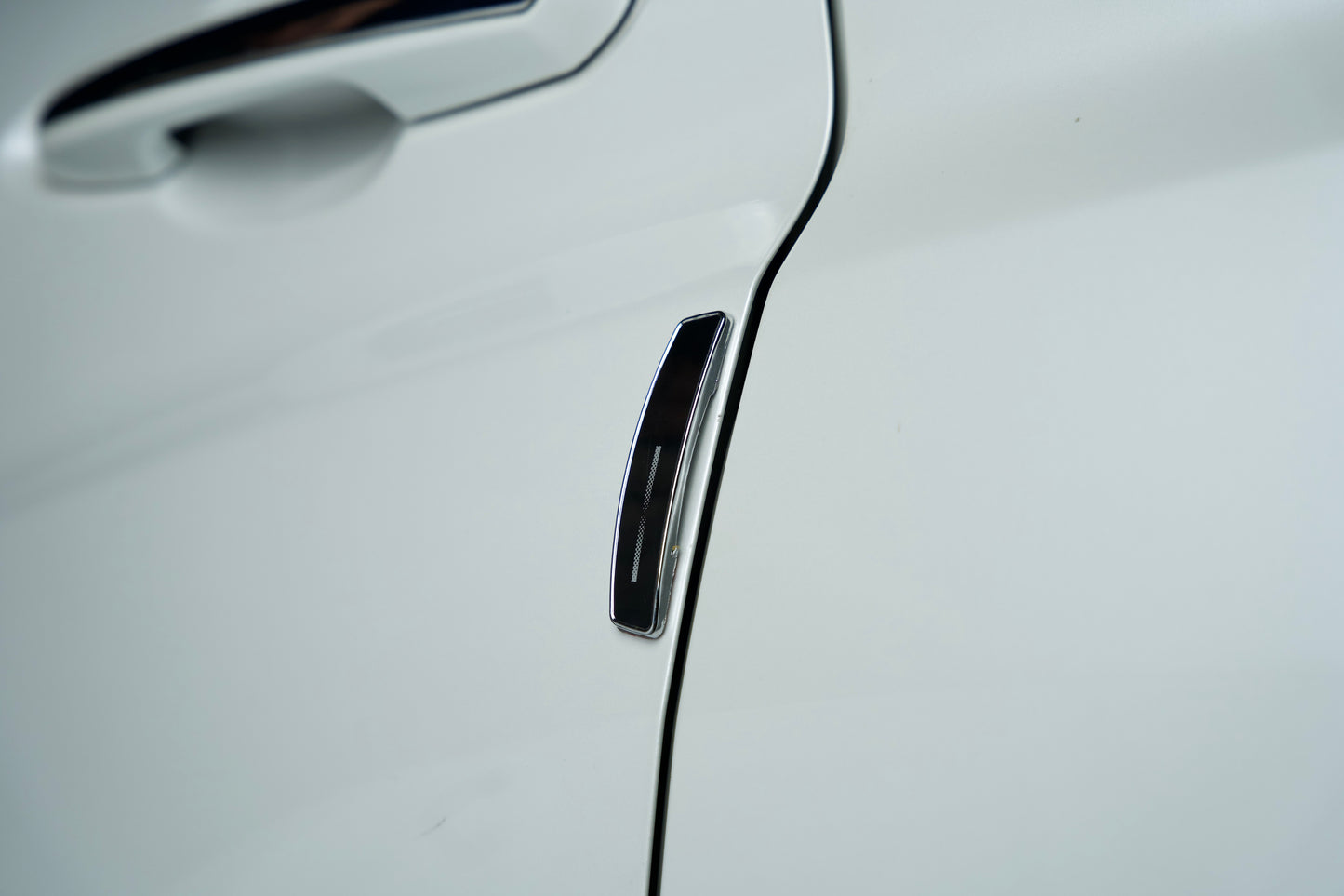 GRIPX-05 Series Universal Door Guard (Black & White)