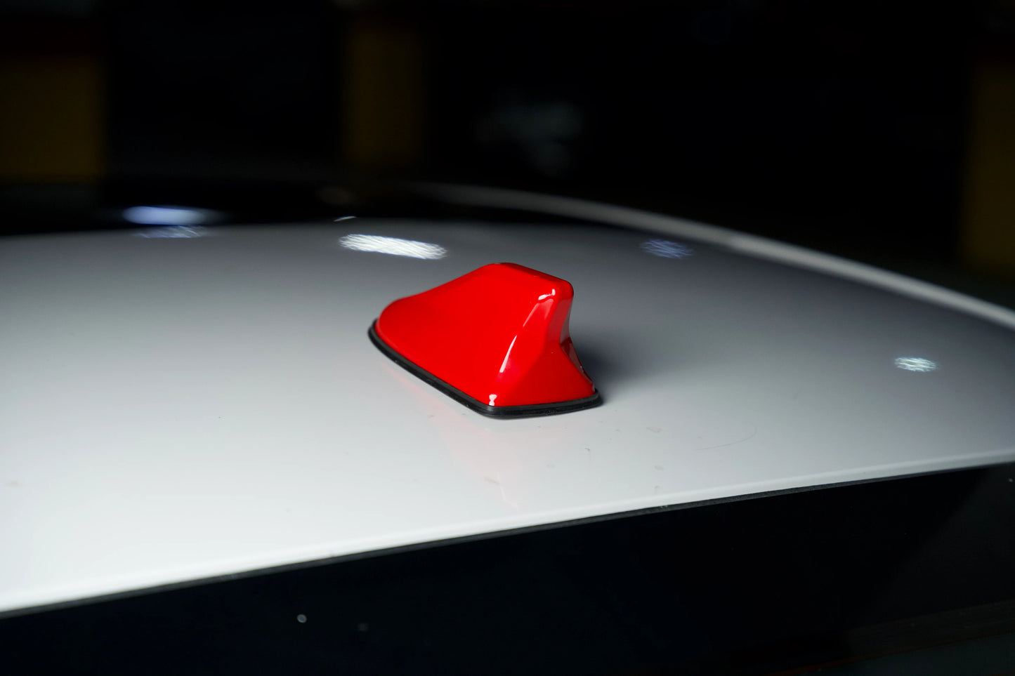 Red Shark Fin Antenna (Universal)